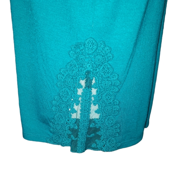 NB Crocheted Lace Top - Picture 5 of 8